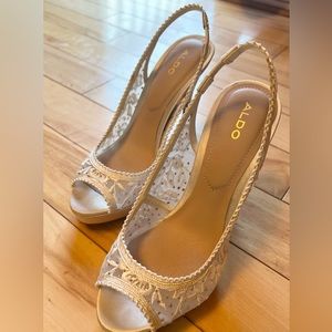 Aldo size 6 white open toe stiletto